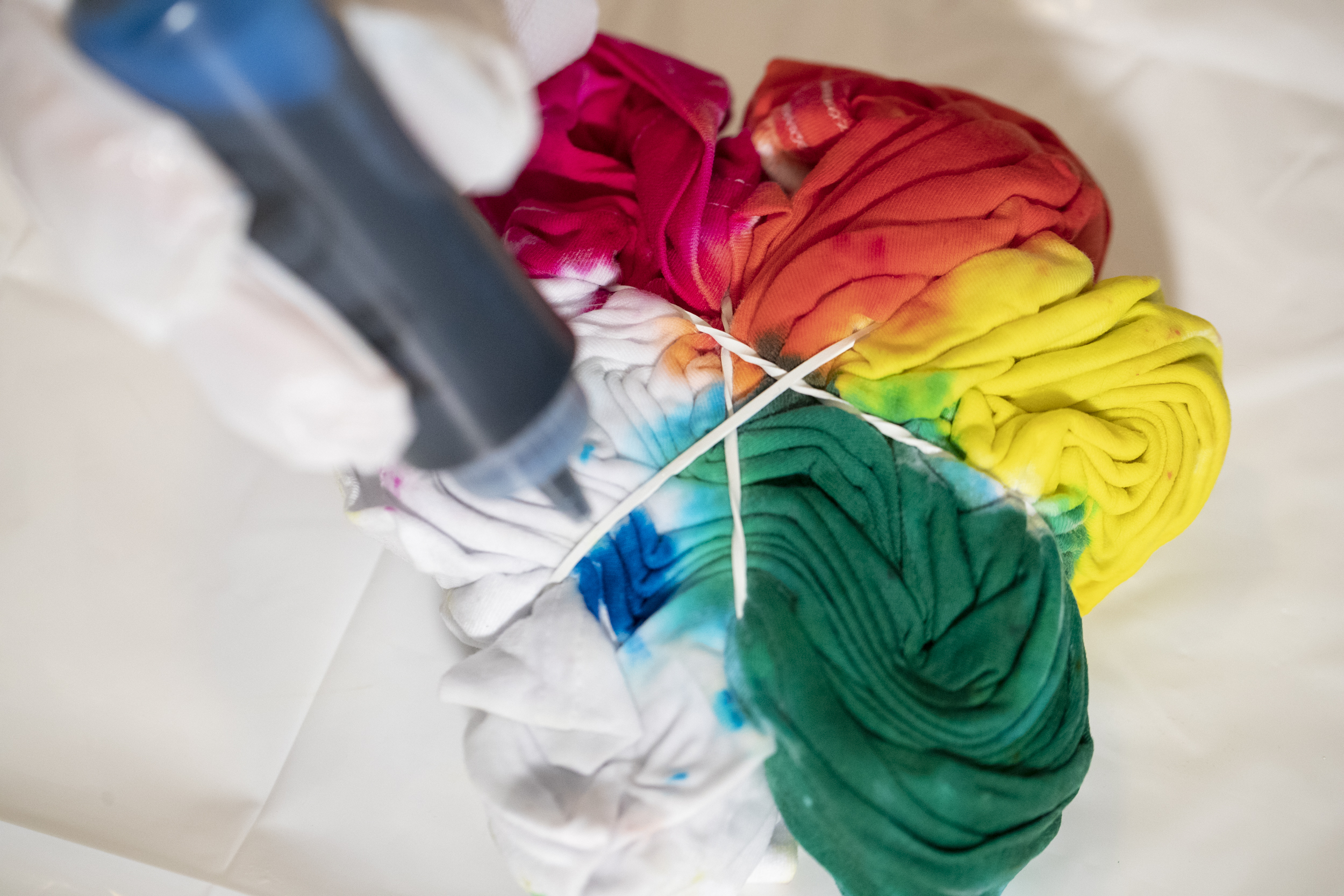 washing tie dye shirt first time