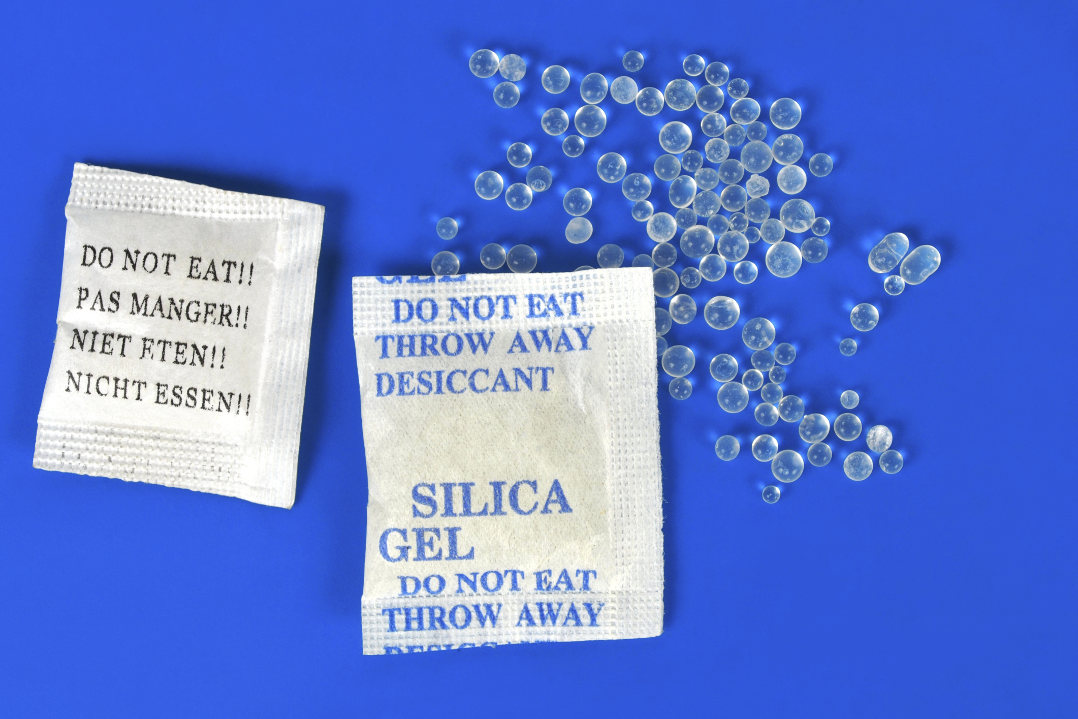 How to tell when silica gel needs recharging