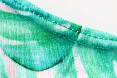 Fnished neckline