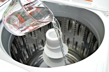 how to clean a top-loading washing machine with natural ingredients
