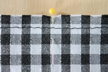 mark ruffle centers and sides