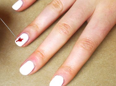 Pulling polish from the center of the red dot