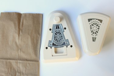 Hole punch