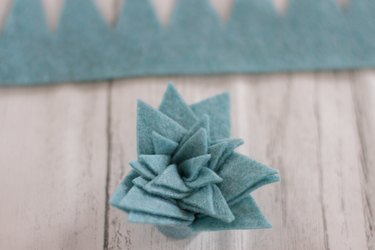 Spiky DIY felt succulent plant