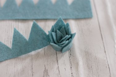 Spiky DIY felt succulent plant