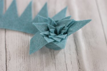 Spiky DIY felt succulent plant