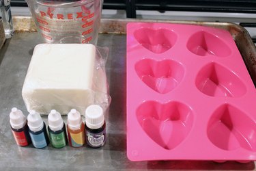 materials for sweetheart soap