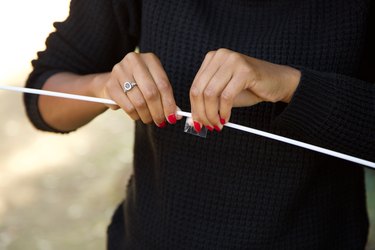 taping the balloon sticks