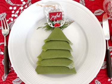 Finished Christmas tree napkin