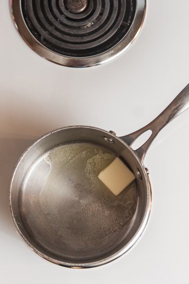 How to Make Beer Cheese Sauce