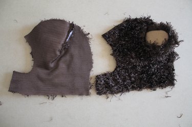 Sew the dart to secure the ears.