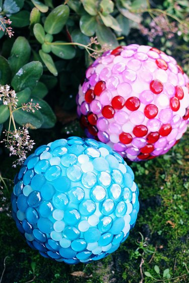 Blue and pink garden globes with glass beads