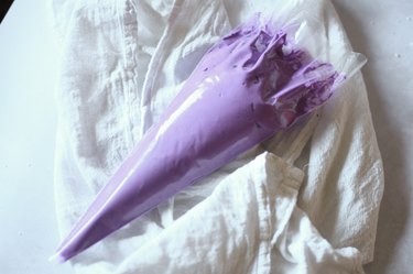 Piping bag with marshmallow mixture