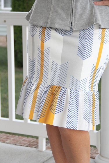 How to sew a ruffled pencil skirt