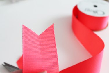 notched ribbon