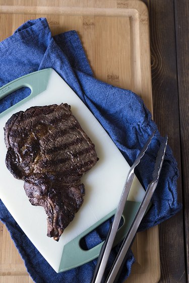 How to Grill Absolutely Perfect Steaks Using Your Gas Barbeque | eHow