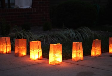 Glowing luminaries
