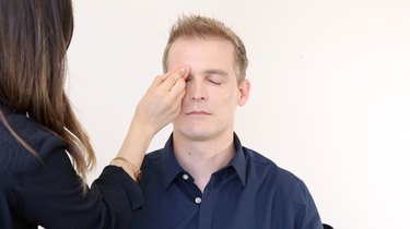 Conceal eyebrows with foundation and beauty blender