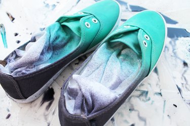 dyeing vans
