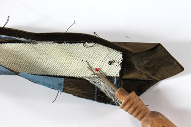 take tie apart