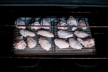 How to Make Crispy Chicken Wings in the Oven