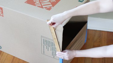 Drawing diagonal line from point to bottom flap