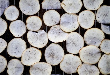 How to Make Healthy Potato Chips