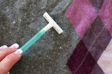remove-the-dreaded-pilling-shave