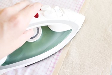 Iron open seams