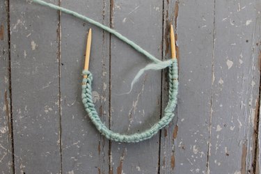 Casting on for in the round knitting