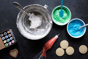 eHow | The Only Royal Icing Recipe You Need