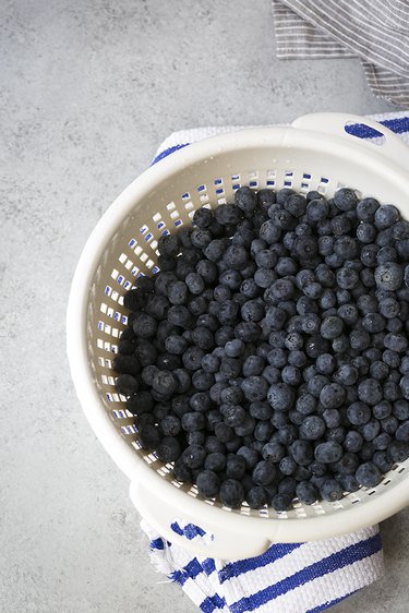 How to Make Homemade Blueberry Pie Filling | eHow