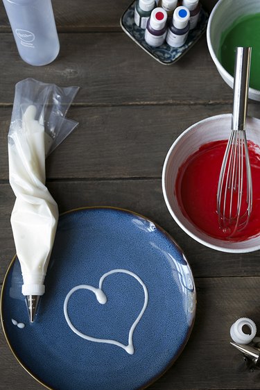 How to Make the Best Sugar Cookie Icing | eHow