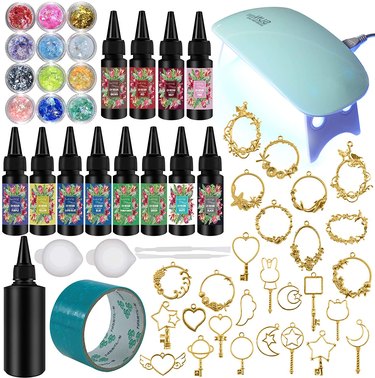 Funshowcase 13 Color UV Resin Kit