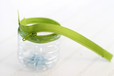 open zipper tape