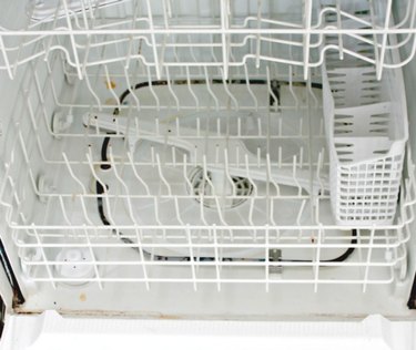 How to Clean Inside of a Dishwasher