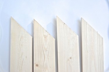 Cut 4 mitered corners for frame
