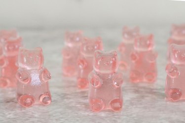 Sparkling rosé gummy bears