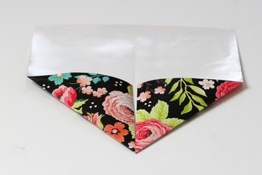 Make a big dramatic statement with a little paper box. They're perfect for those times when you need to add a little flair to a small gift for a friend or loved one. They even make great little wedding favor boxes.