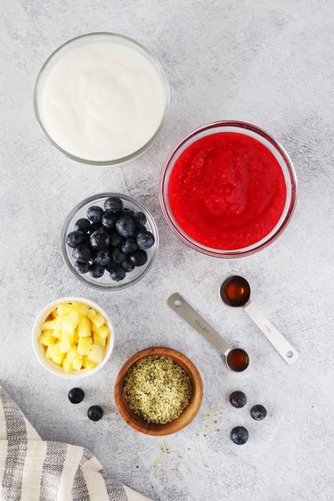 Ingredients for berry vanilla yogurt bark