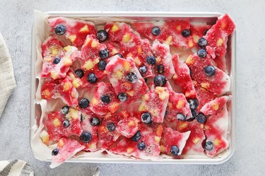 Finished berry vanilla yogurt bark