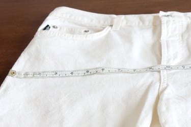 measure hip area
