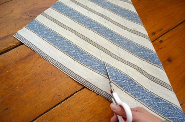 cut diagonal bias strips