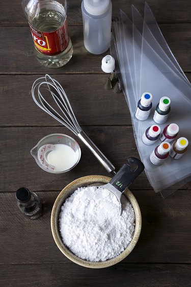 How to Make the Best Sugar Cookie Icing | eHow