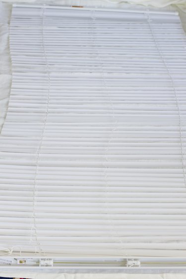 lay blinds flat