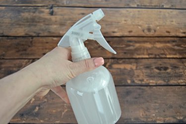 Shake well before using.
