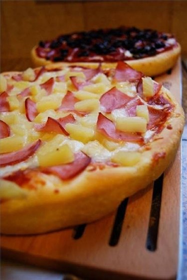 Pan pizza.