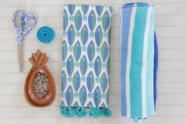 materials needed for beach towel bag