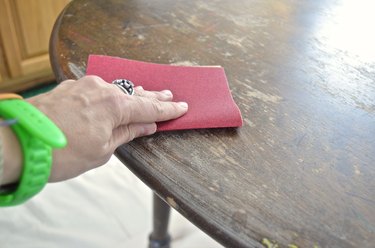 Sanding cheap table before paint