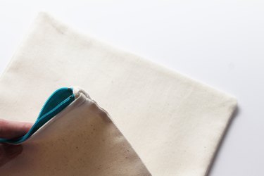 zipper pouch